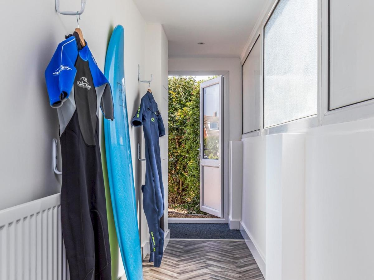 Pass The Keys Charming Chalet A Stones Throw From The Beach Chichester Kültér fotó